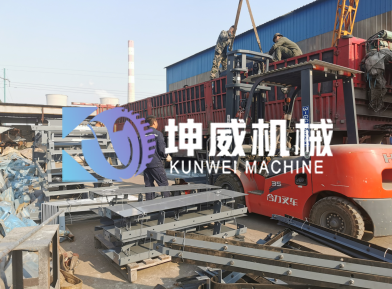 山東封閉式大傾角皮帶機 山東封閉式大傾角皮帶機